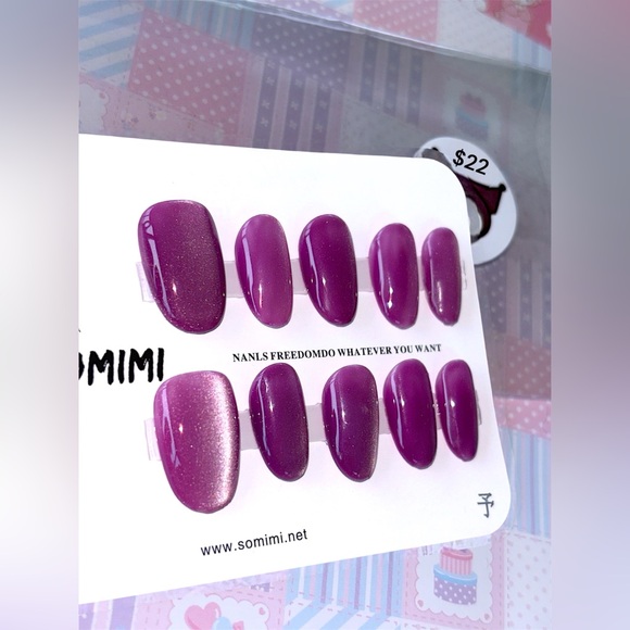 Temperature changing Press-ons Raspberry to Periwinkle 😍😍✨ - Picture 3 of 3